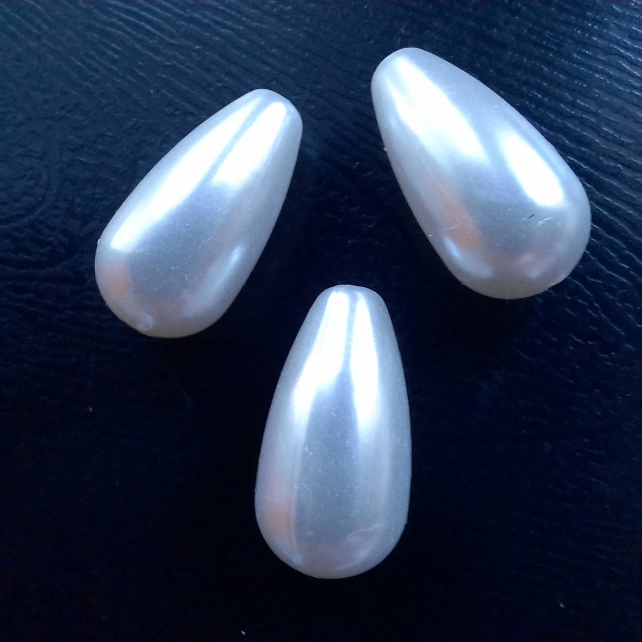 Kvapka plast-1ks (10x20mm-biela mliečna)