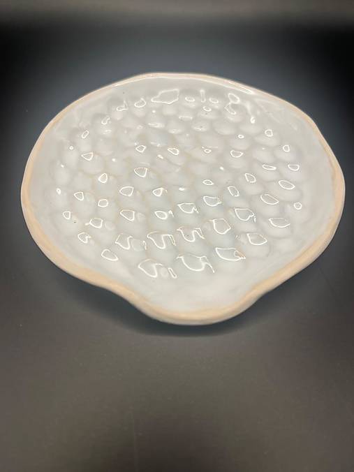 Príbory, varešky, pomôcky - Keramická podložka pod varešku – biela - 17597330_