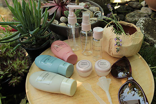 Úložné priestory & Organizácia - Nálepky na cestovnú kozmetiku (Priehľadná) - 17597217_