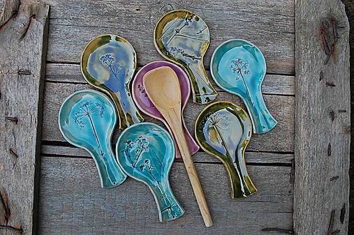 Príbory, varešky, pomôcky - Keramická podložka pod varešku Botanika - 17598353_