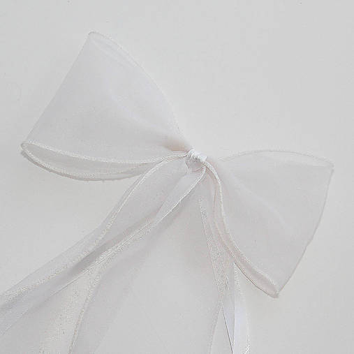 Dekorácie - Biela svadobná mašla - 17600441_