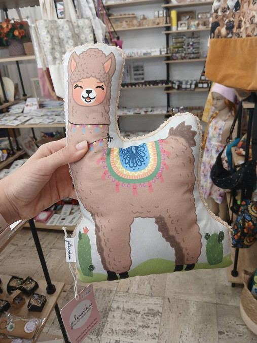Lama - hnedá