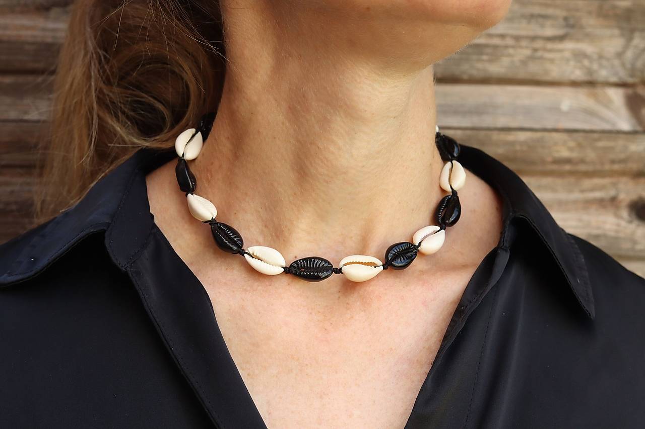 Choker z prírodných mušlí - black/white