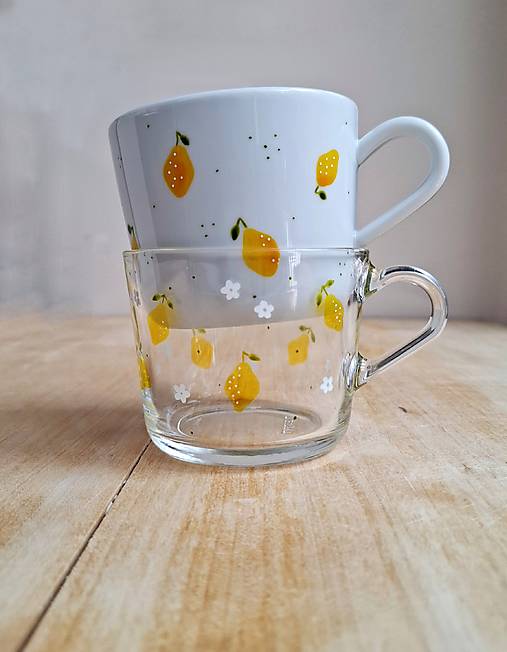 Nádoby - Sklenená šálka citróny a biele kvietky - 17607472_