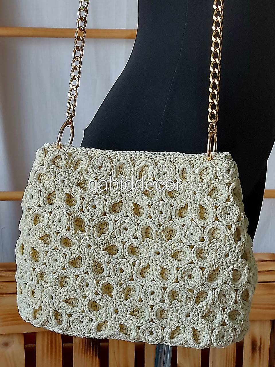 Luxusná elegantná háčkovaná kabelka