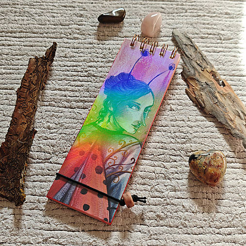 Drobné skicáriky s korálkou č.6