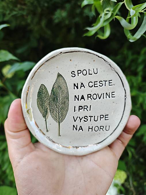 Nádoby - Kameninový tanier 'spolu' - 17611699_