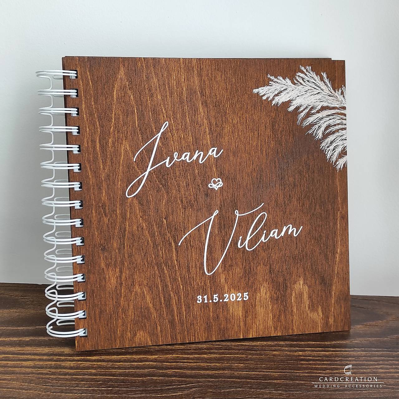 Svadobná kniha hostí s dreveným obalom SK042