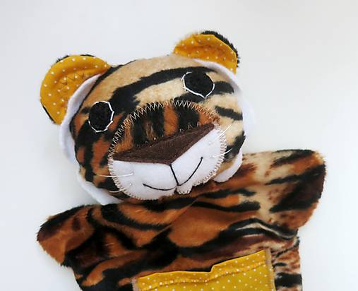 Maňuška tiger (zo žltobodkovej doliny)