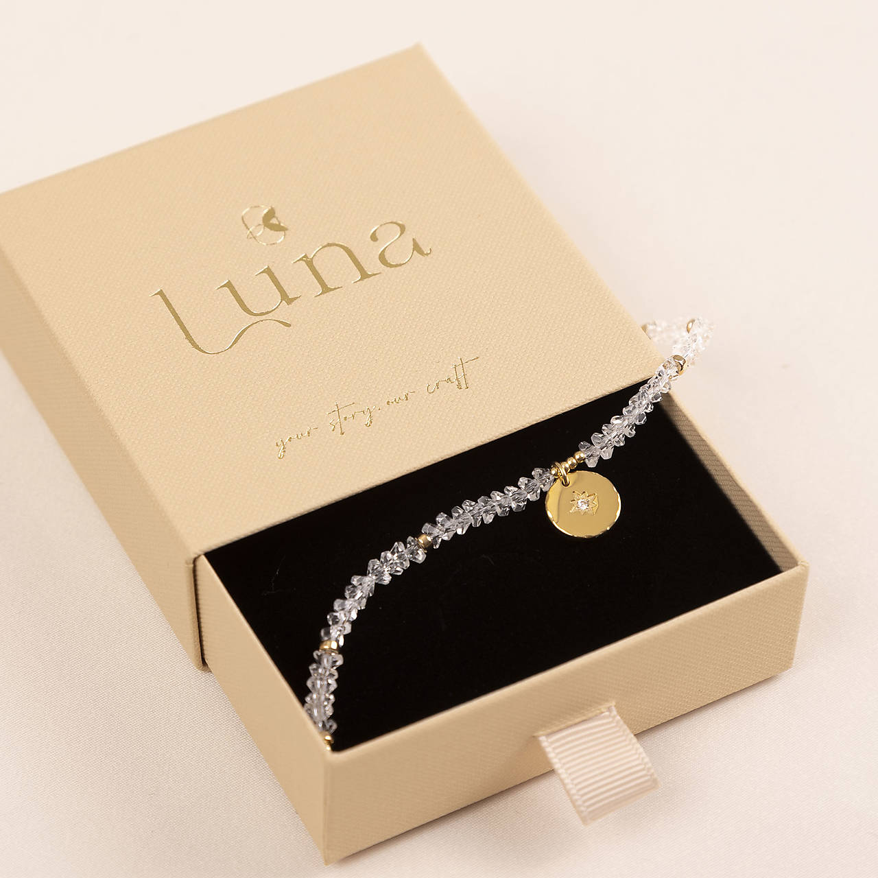 Náramok s jemným leskom skla – kolekcia Crystale Soul