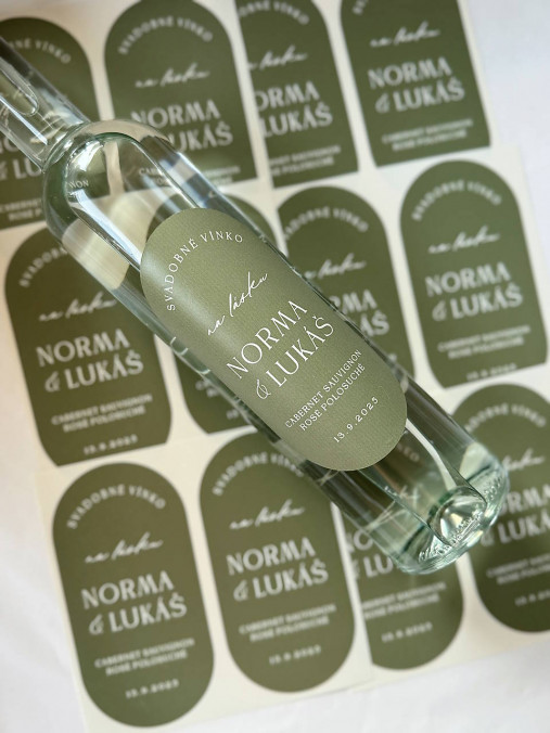 Úložné priestory & Organizácia - Nálepky na svadobné fľaše 271 zelený ovál simple s bielym písmom - 17616914_