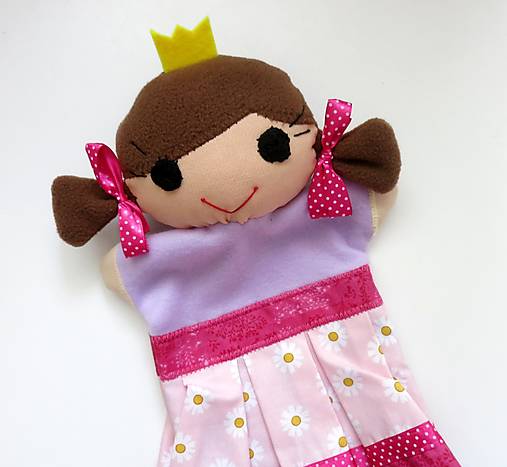 Maňuška princezná (v kvietkovej sukienke)