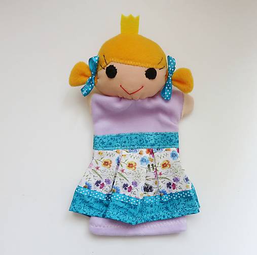 Maňuška princezná (v macoškovej sukienke)