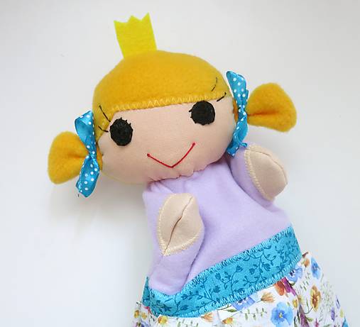 Maňuška princezná (v macoškovej sukienke)