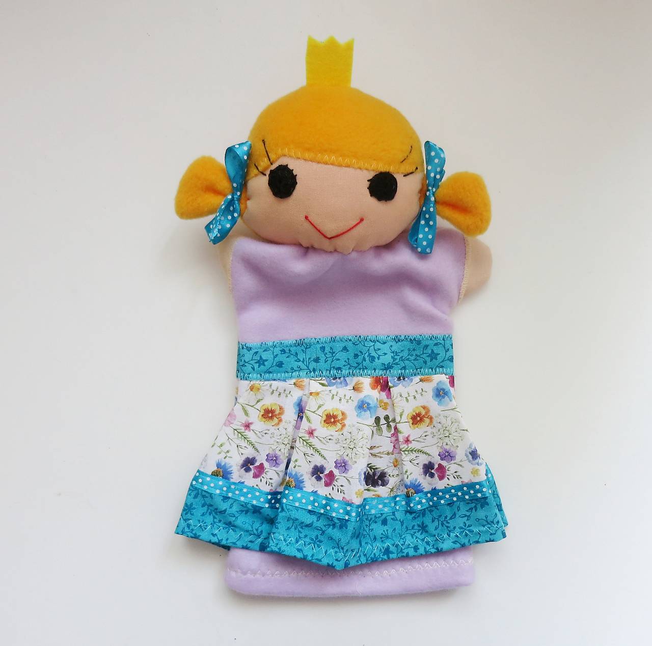 Maňuška princezná (v macoškovej sukienke)