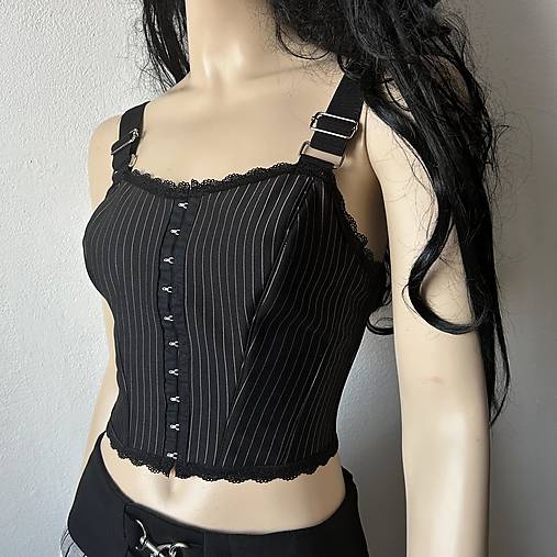 Topy, tričká, tielka - Gotický crop top - pruhovaný - veľ.34-36 - 17621138_