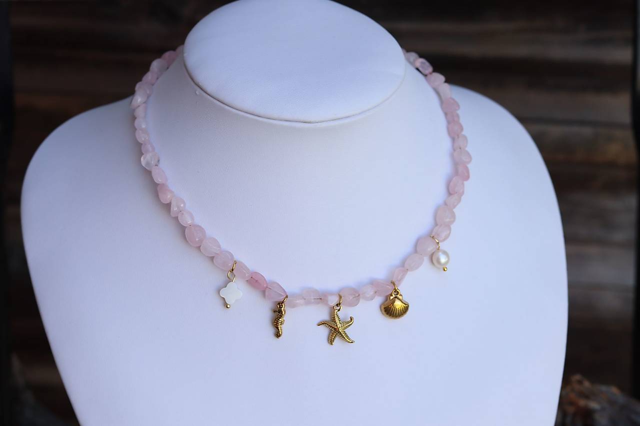 Náhrdelník ruženín s príveskami