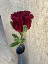 Dekorácie - 🌹 Ručne vyrábaná ruža z chlpatých drôtikov - 17624129_