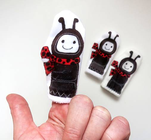 MINI pršteková maňuška - sada zvieratká na lúke (mravček)