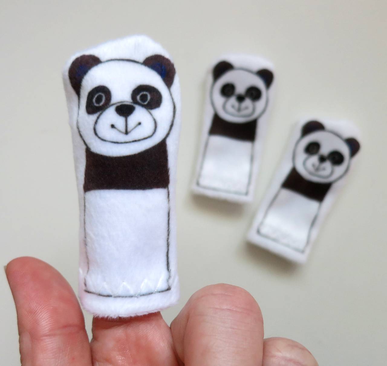 MINI pršteková maňuška - sada exotické zvieratká II (panda)