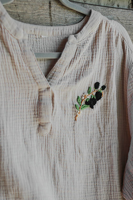 Blúzky a košele - Upcyklovaná mušelínová blúzka Černice - 17624664_