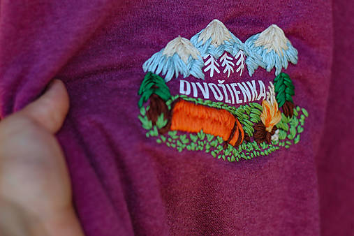 Mikiny - Upcyklovaná mikina Divožienka - 17624703_