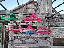 Nábytok - Upcyklovaný vešiak - 17626052_