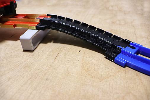 Hračky - 3D tlačené koľajničky pre vláčiky (Ohybný diel - Žltá) - 17625994_