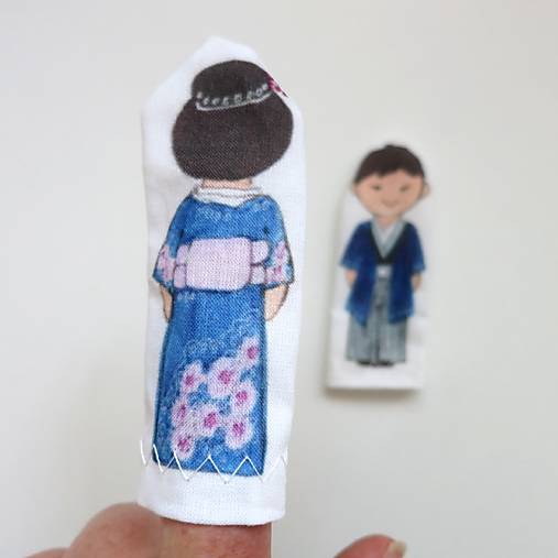 MINI pršteková maňuška - sada Hello world - 6 človiečikov (japonec/ japonka)