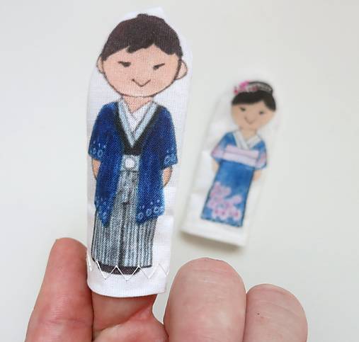 MINI pršteková maňuška - sada Hello world - 6 človiečikov (japonec/ japonka)