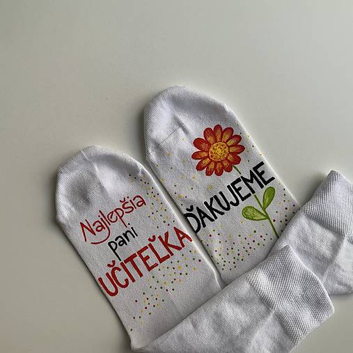 Maľované ponožky pre naj PANI UČITEĽKU (kvietkovej triedy)