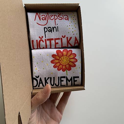 Maľované ponožky pre naj PANI UČITEĽKU (kvietkovej triedy)