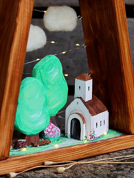 Lampášik "kaplnka v lese"