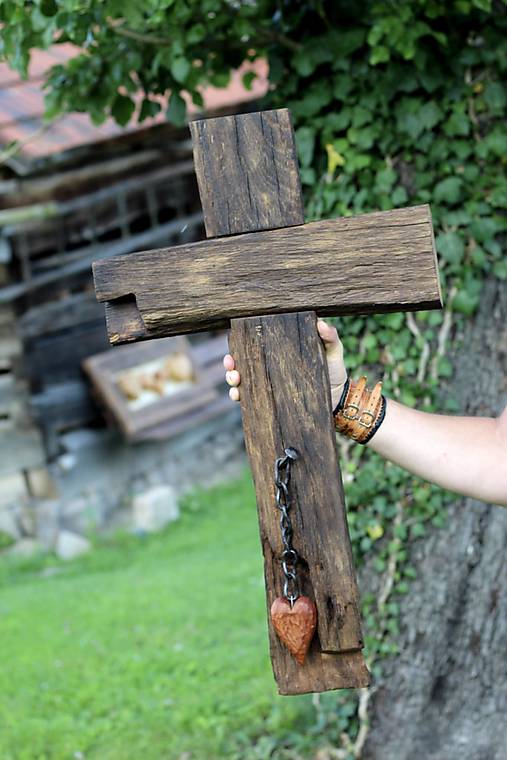 Dekorácie - Originálny kríž zo starých viac ako 100 ročných dubových trámov - 17630493_