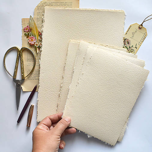 Papiernictvo - Ručný papier- Krémový - 17636708_