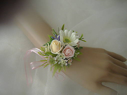 Náramky - Náramok s kopretinou - 17638432_