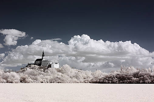 Fotografie - Nitriansky hrad IR - 17639354_