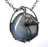 Farby-laky - Volavka -cínový šperk s minerálom. - 17641362_