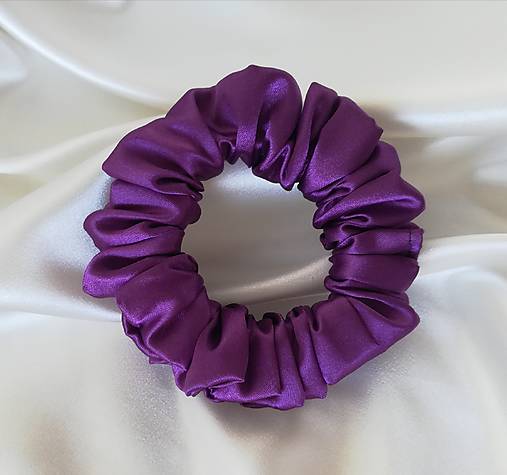 Ozdoby do vlasov - Saténová gumička Scrunchie, fialová- purpurová, veľkosť: SLIM - 17641116_