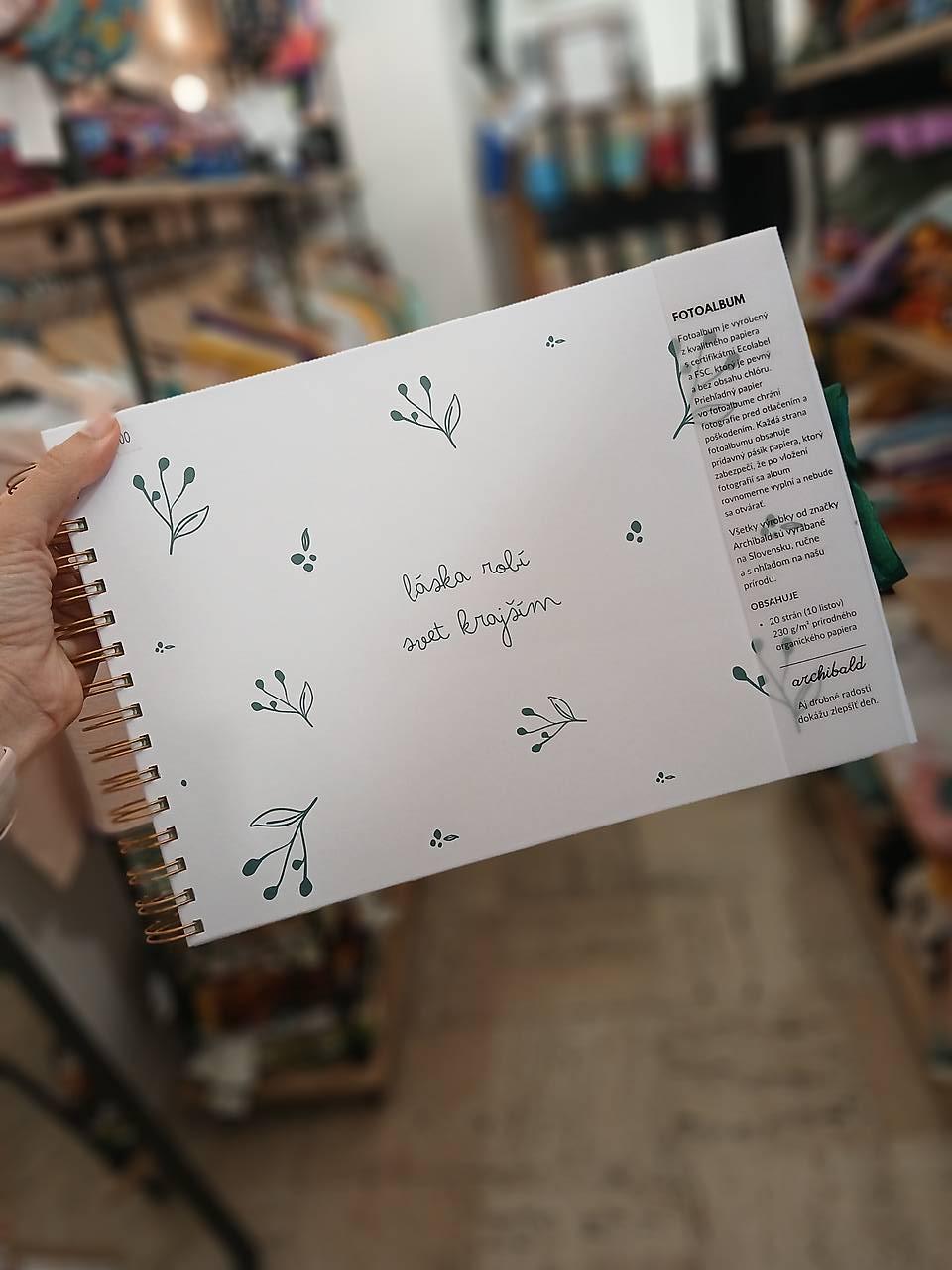 Svadobný fotoalbum - Láska robí svet krajším