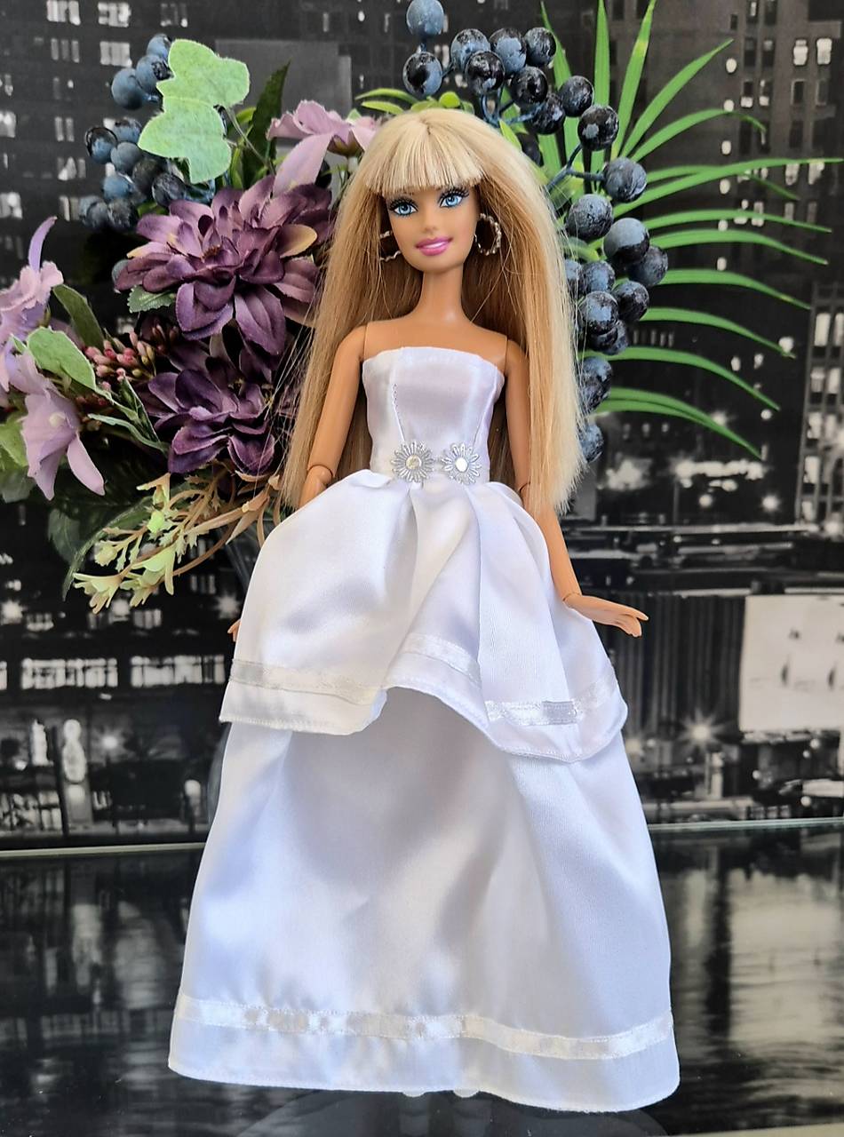 Svadobné šaty pre Barbie