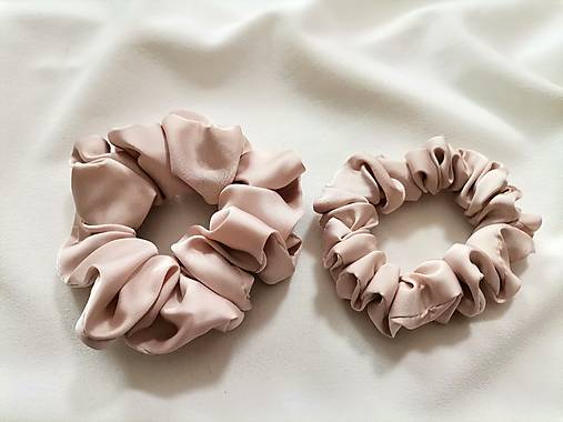 Ozdoby do vlasov - Hedvábna saténová scrunchie - 17653151_