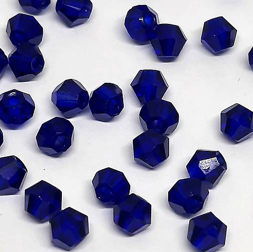 Sklenené korálky bicone 4mm-1ks