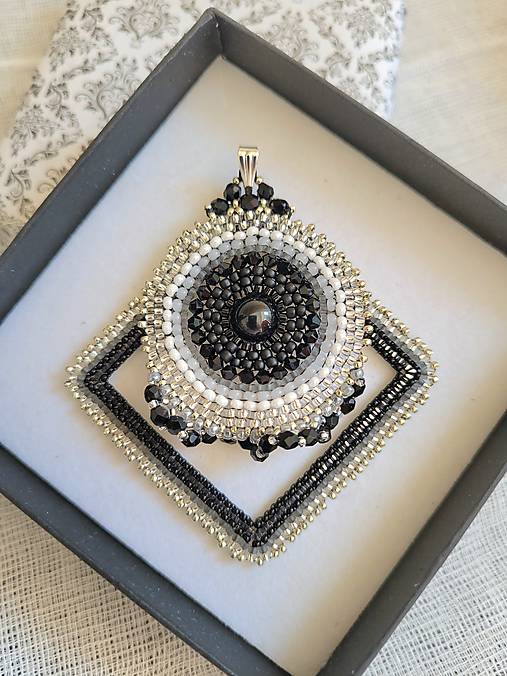 Náhrdelníky - mandala deň a noc - 17660625_