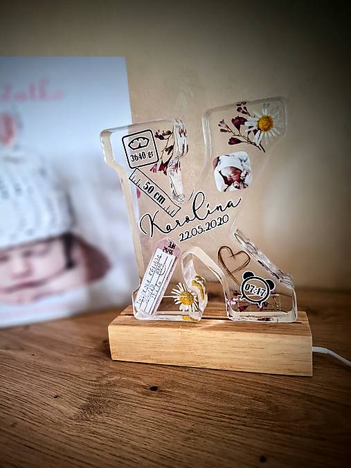 Spomienkové písmenko -dievča