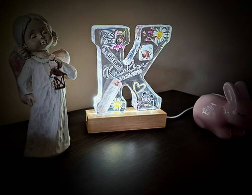 Spomienkové písmenko -dievča