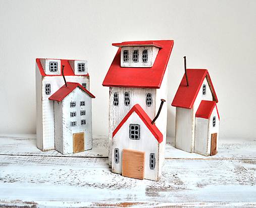 Dekorácie - Masívne,drevené domčeky - sada 3 kusy - 17665268_
