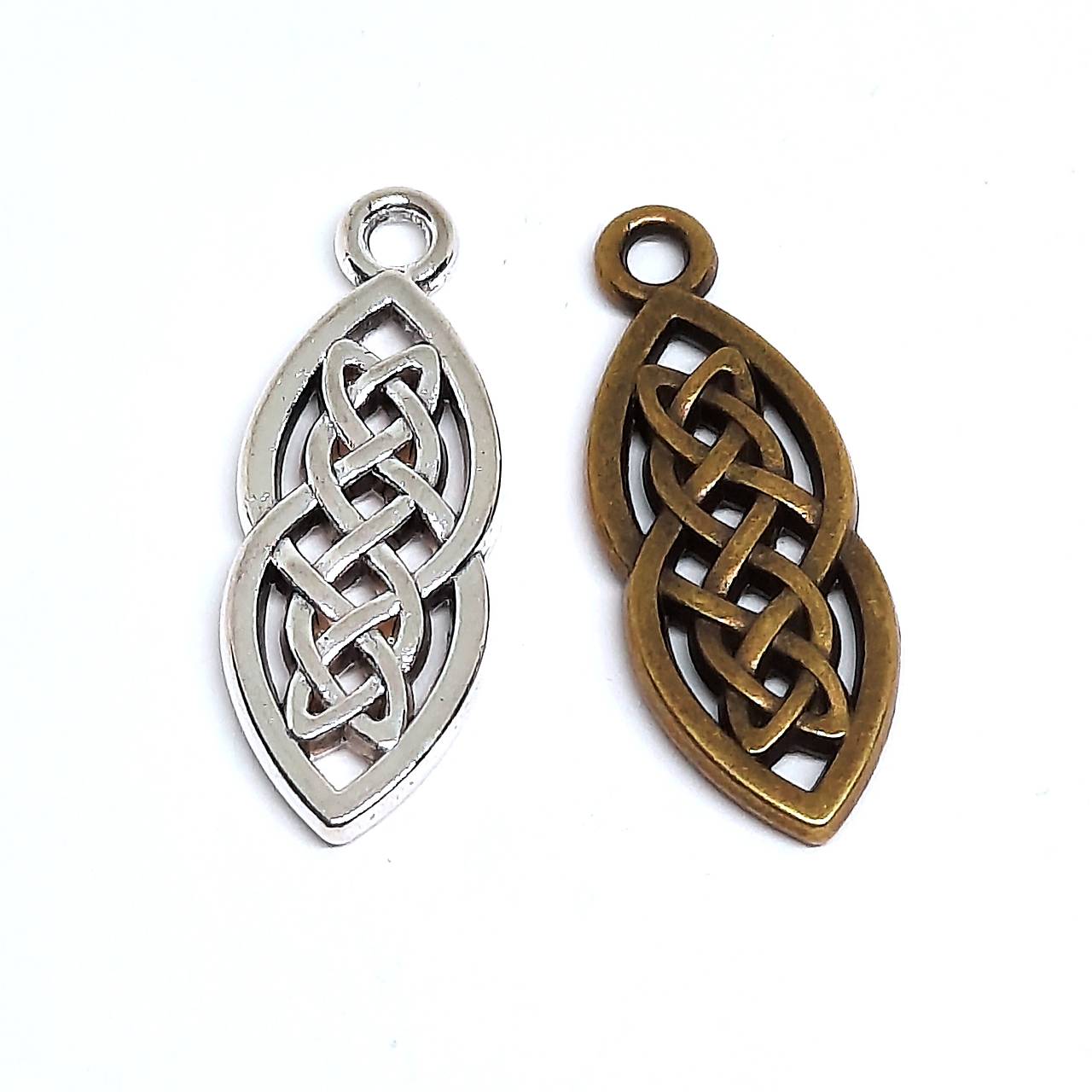 Prívesok 26x10mm-1ks