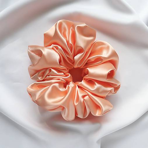 Ozdoby do vlasov - Saténová scrunchie | MAXI (Broskyňová) - 17663970_