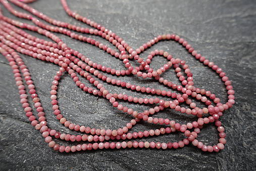 Minerály - Rodonit fazetovaný 2  - 17669848_